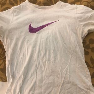 White Nike tee